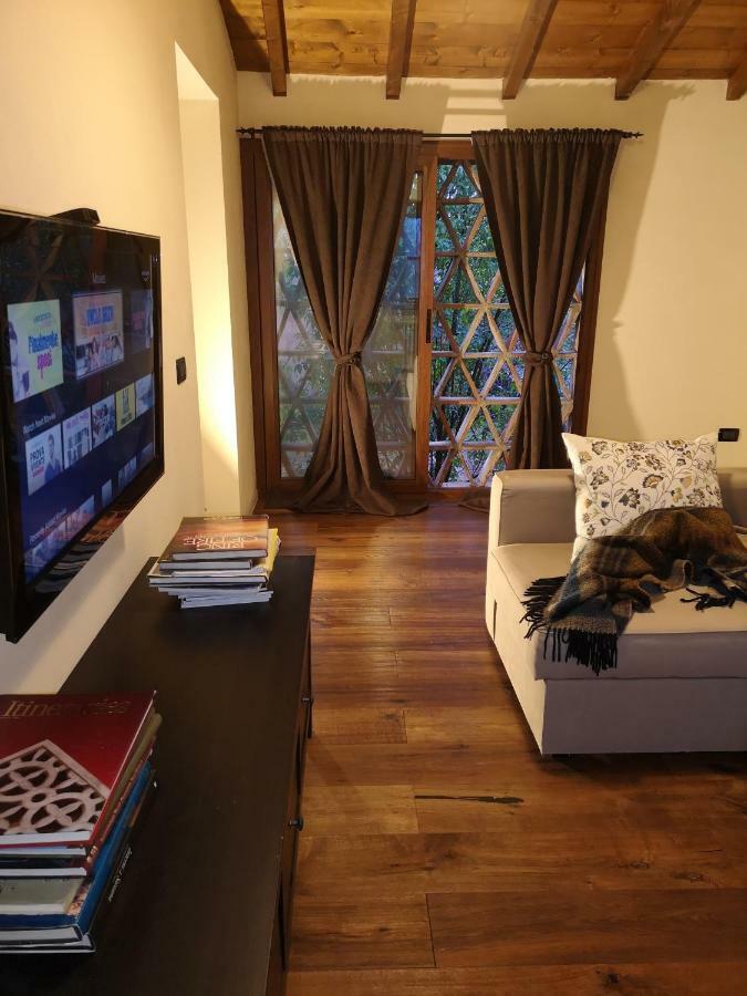 Rose Cottage Tuscany Fosdinovo Exterior photo